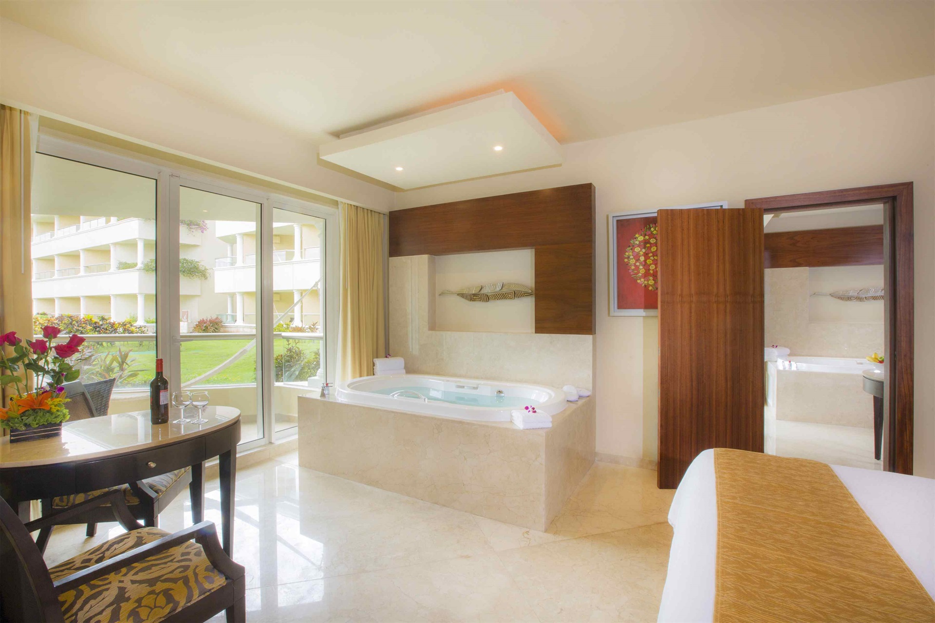 Family Deluxe. - Family Room 2.jpg