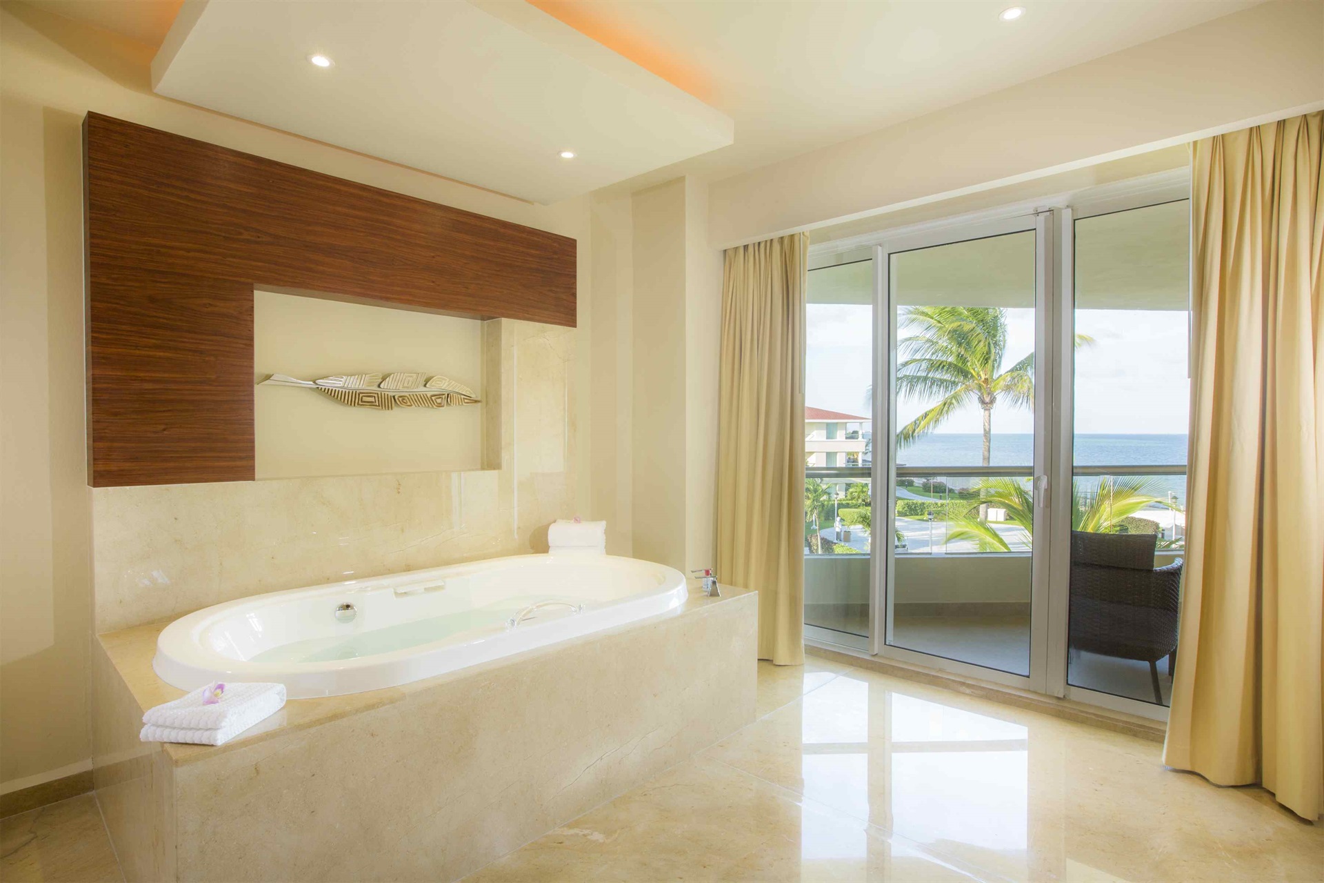 Governor Suite. - Ambassador Suite 4.jpg