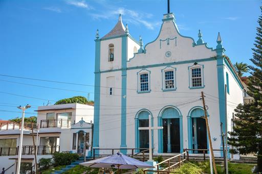 praça igreja.jpg