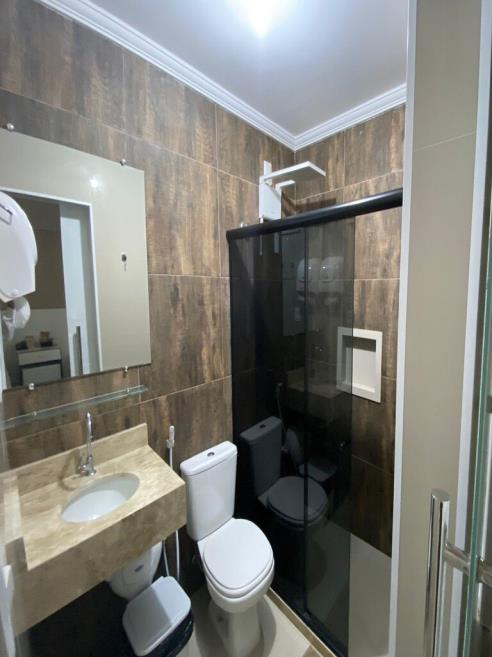 wc apto. triplo-casal completo i.jpg