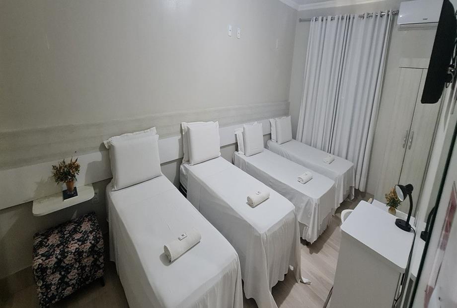 apto. 24 quádruplo solteiro luxo (1).jpg