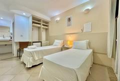 Quarto Duplo