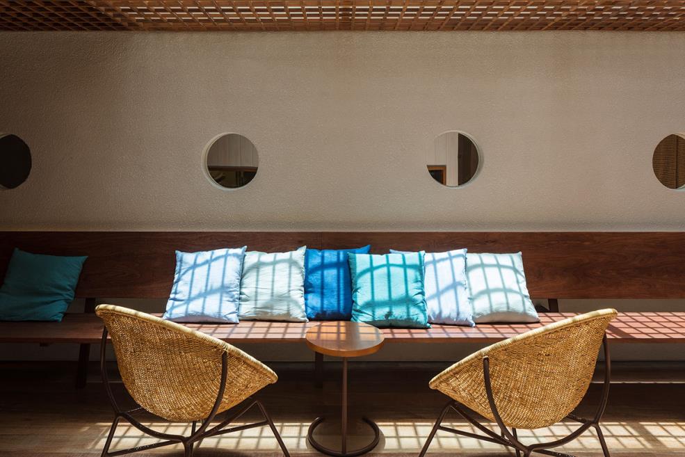 lobby-3.jpg
