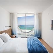 Quarto Grande com Varanda