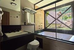 Chalé Fioreze com Banheira de Hidromassagem