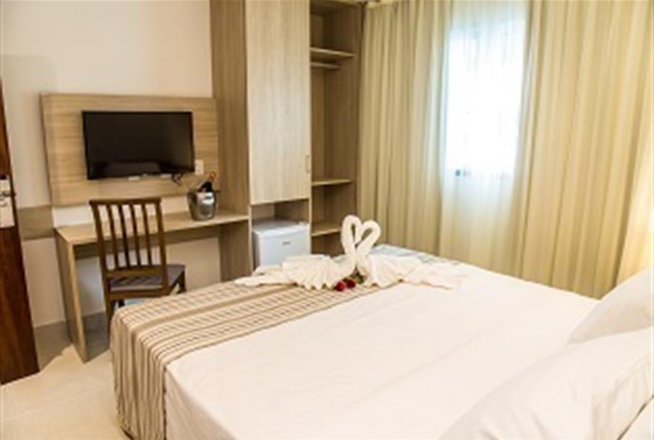 cama casal champanhe baixa.jpg