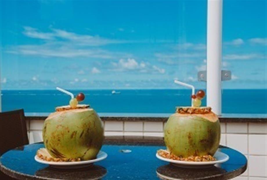 piscina coco baixa.jpg