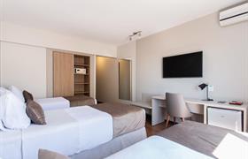 Quarto Triplo Superior Com 3 Camas de Solteiro do Hotel Jandaia - Santana do Livramento
