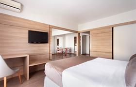 Quarto Luxo Master Casal +2 do Hotel Jandaia - Santana do Livramento