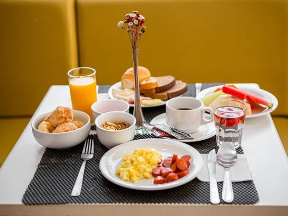 11 café da manhã 12.jpg