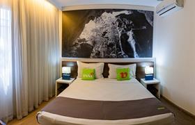 Habitación con cama doble de VOA Business Supreme Choice Hotel