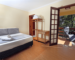 Hotel Pomar - APT AR CONDICIONADO (600m distância)