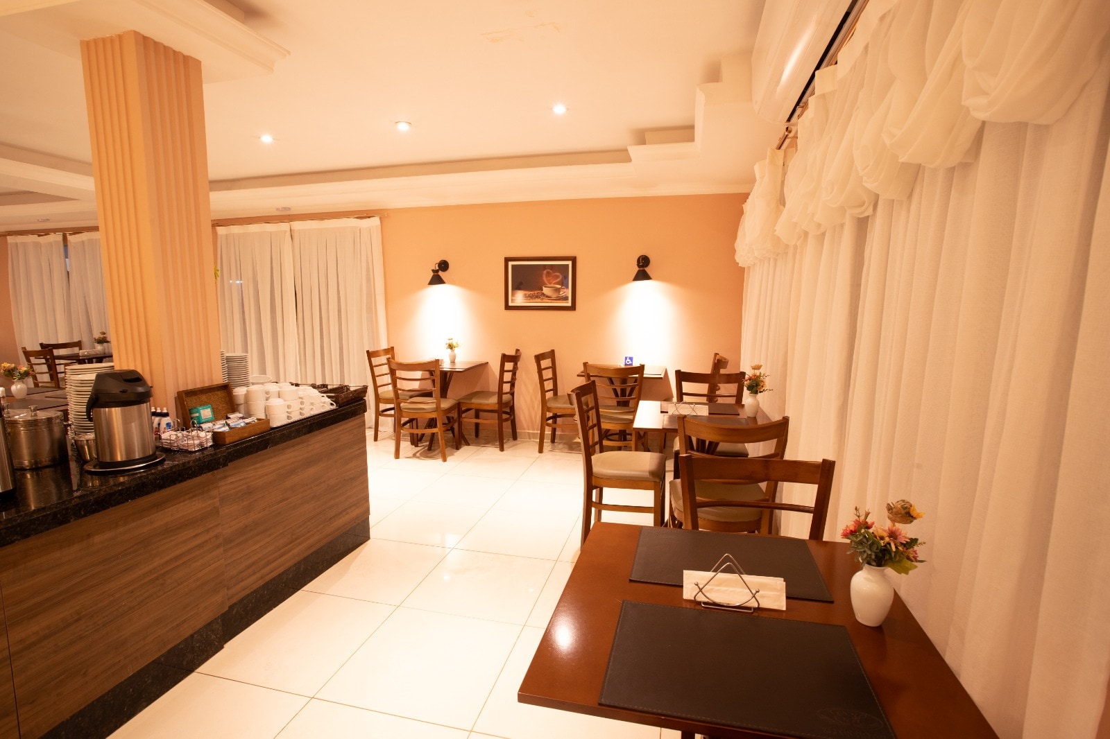 Ellus Hotel 5