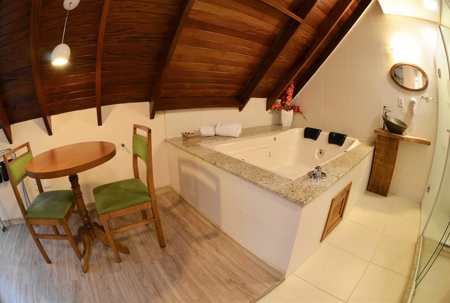 suite-luxo-com-hidro-(11).jpg