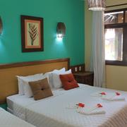 Quarto Triplo Vista Piscina