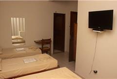 APARTAMENTO CASAL + 2 SOLTEIRO