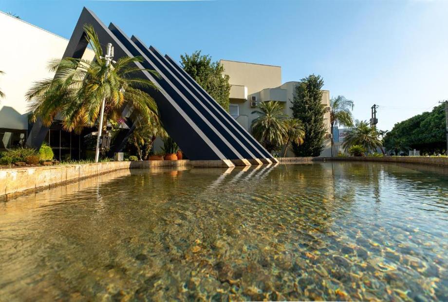 entrada do hotel.jpg