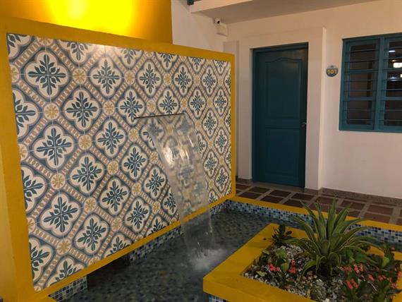 fuente akuamarina hotel.jpg