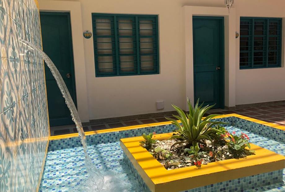 fuente hotel akuamarina 2.jpg