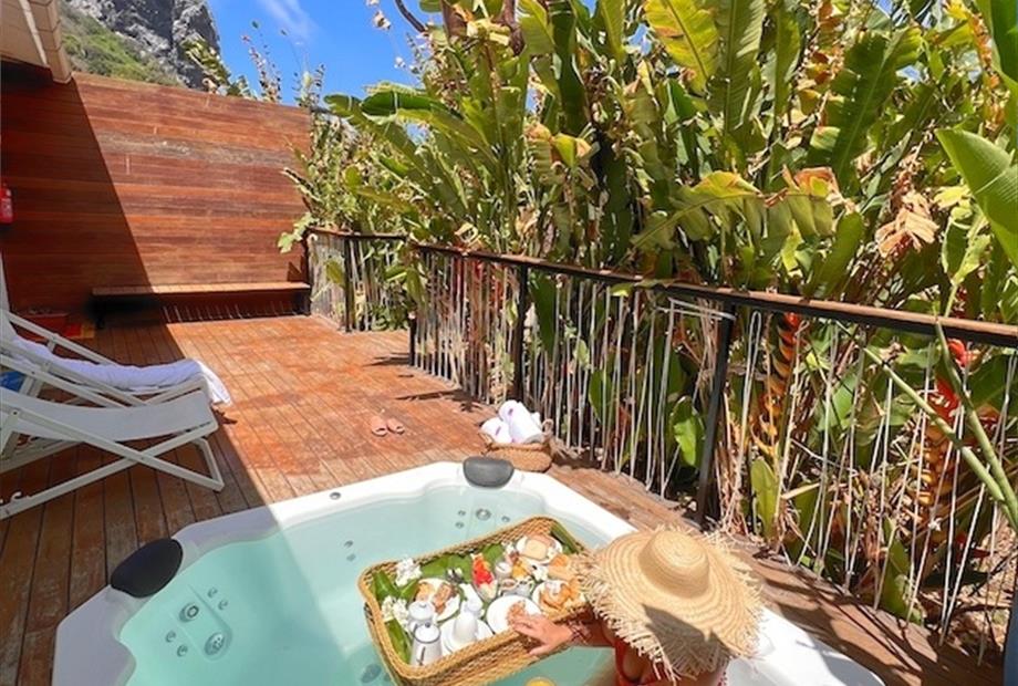 facetune_15-12-2022-15-22-38 2.jpg