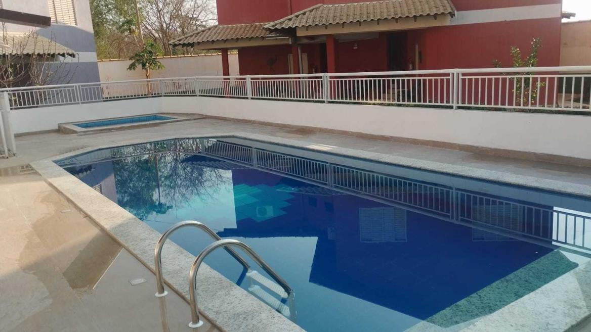 piscina7.jpeg