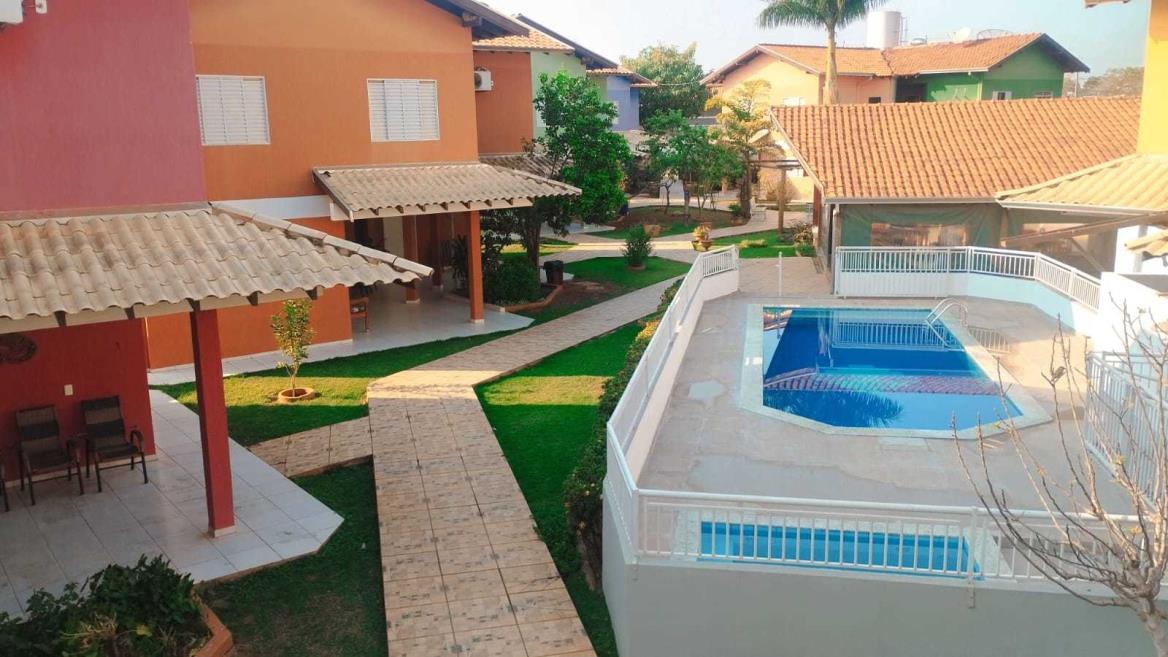 2piscina.jpeg