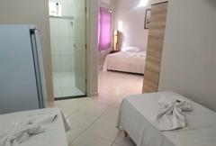 Quarto Quádruplo Standard 1 cama casal + 2 de solteiros (Térreo )