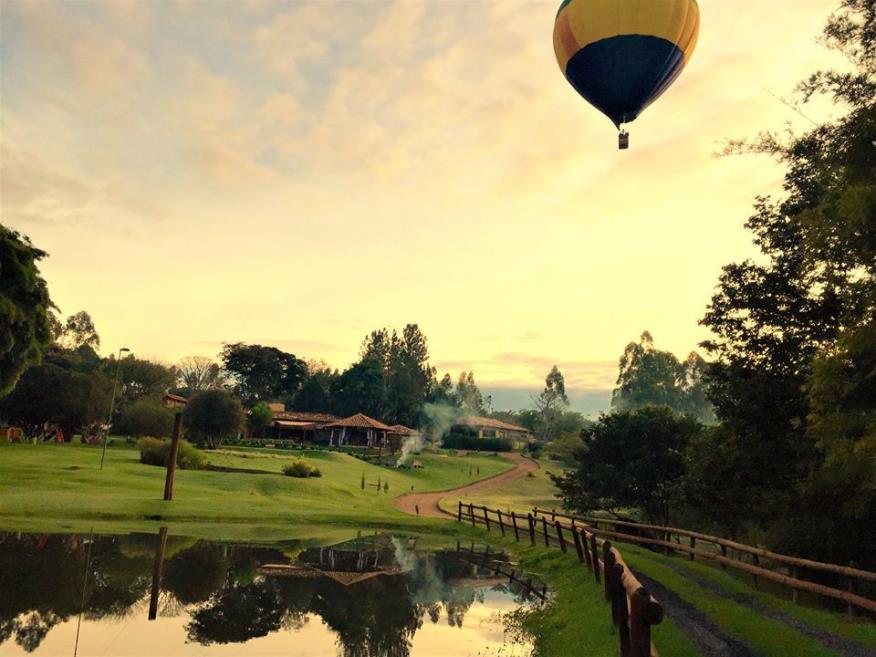 paisagem com balao.jpg