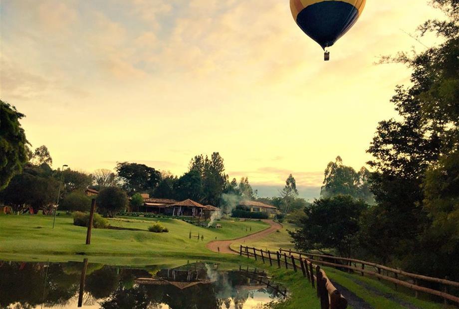 paisagem com balao.jpg