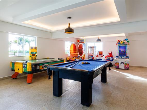 sala jogos omni.jpg