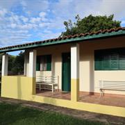 Quíntuplo (uma cama de casal e três camas de solteiro)