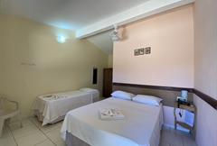 Triplo (um casal e uma cama de solteiro)