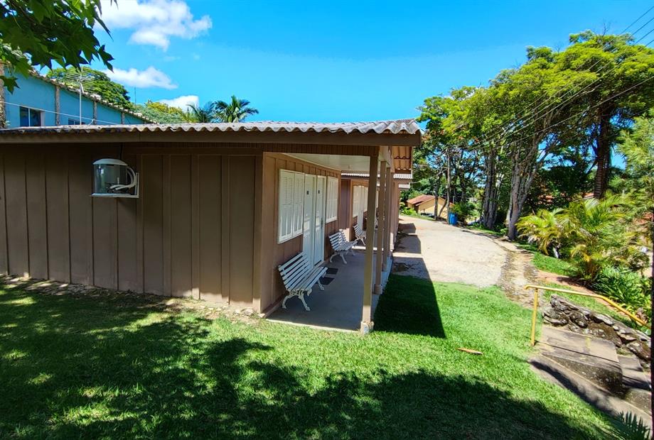 chalé com ar frente.jpg