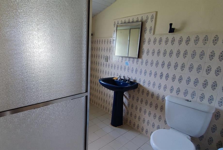 chalé 22 banheiro.jpg