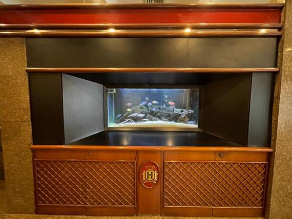 lobby 1.jpg
