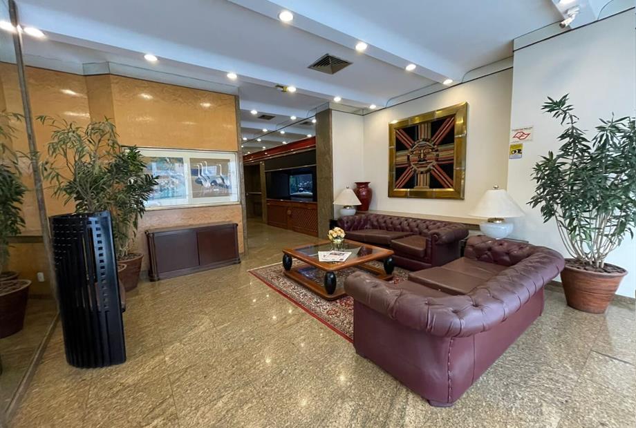 lobby 2.jpg