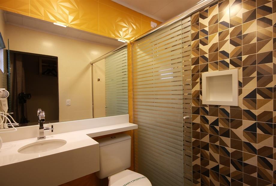 plaza - banheiro - omnibees.jpg