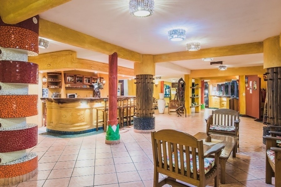 15-noturnalounge.jpg