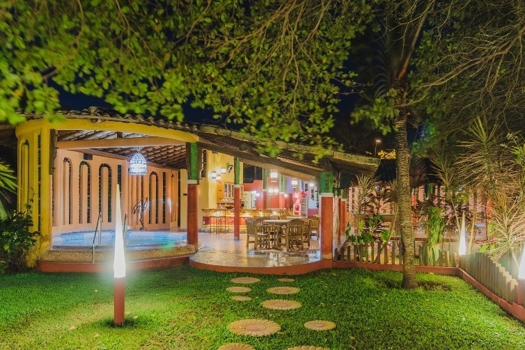 13-noturnaquintal.jpg