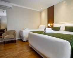 Suíte Luxo Tripla com Hidromassagem