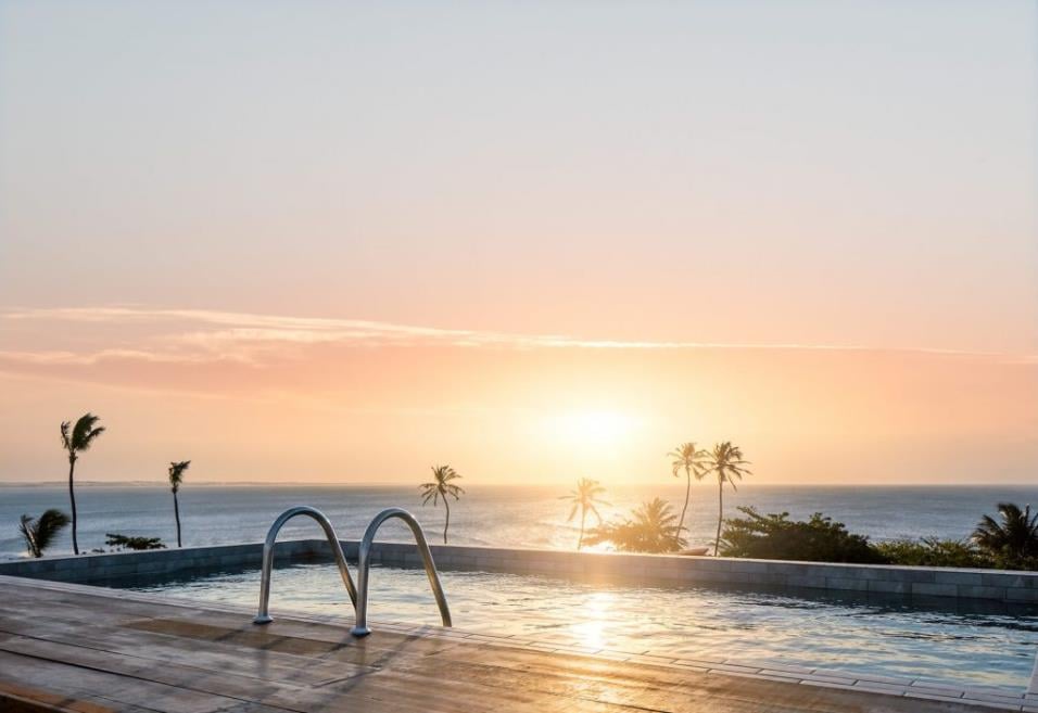 radical_essenza-piscina-1024x703.jpg
