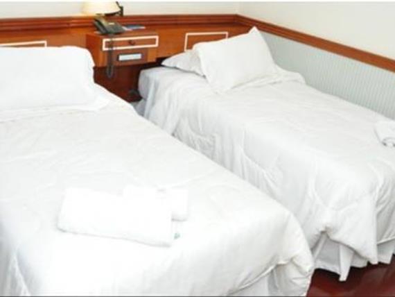 Quarto Deluxe com duas camas de solteiro 4