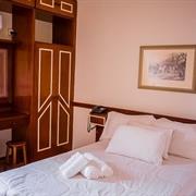 Quarto Deluxe com Cama de Casal ou 2 de Solteiro