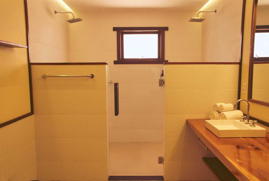 lsc banheiro baixa.jpg