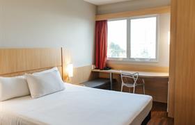 DBC – Quarto Superior Cama Casal do Aéra São José Floripa