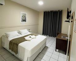 1 cama de casal grande - Luxo