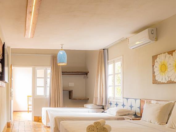 whatsapp image 2025-10-30 at 16.47.38 (12).jpeg