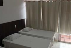 QUARTO STANDARD TRIPLO SOLTEIRO COM VENTILADOR