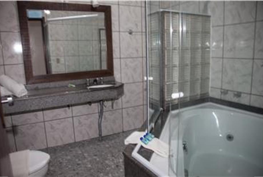 suíte com hidro (gamboa)