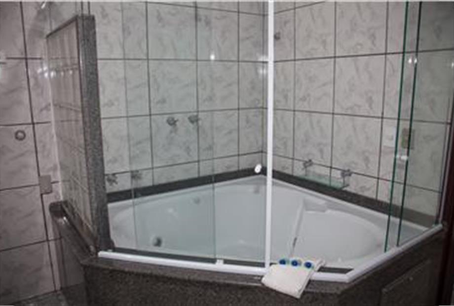 suíte com hidro (gamboa)